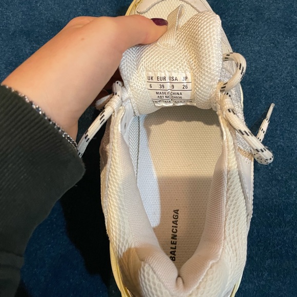 Balenciaga Triple S sneakers - Picture 14 of 16